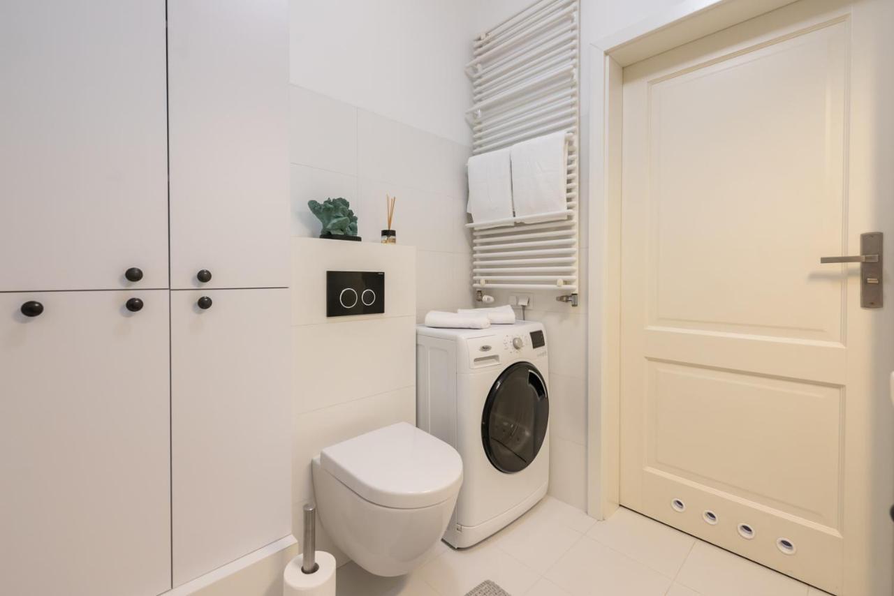 Ochota De Luxe Apartment Warsawa Bagian luar foto