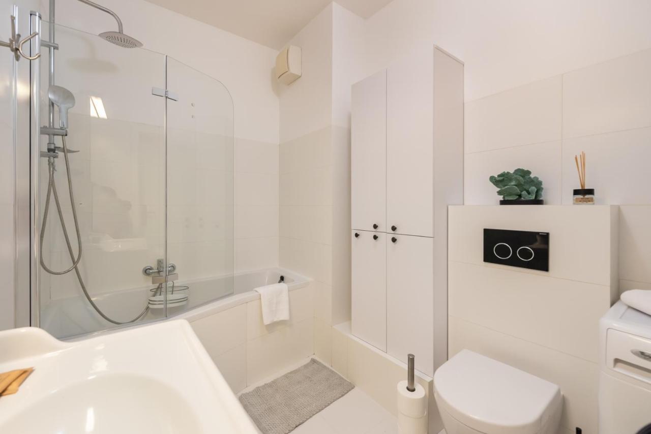 Ochota De Luxe Apartment Warsawa Bagian luar foto